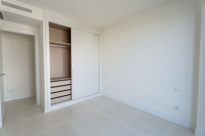 Image No.14-3 Bed Apartment for sale