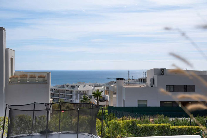 Image No.25-3 Bed Apartment for sale