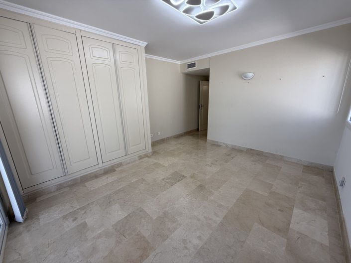 Image No.14-3 Bed Apartment for sale