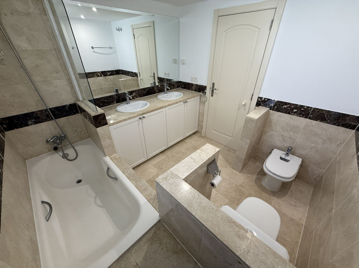 Image No.16-3 Bed Apartment for sale