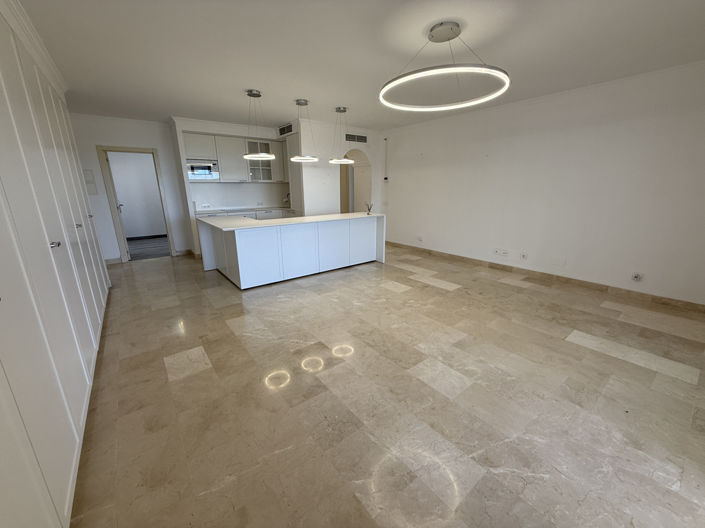 Image No.33-3 Bed Apartment for sale