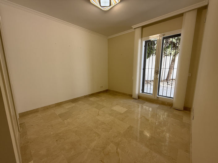 Image No.9-3 Bed Apartment for sale