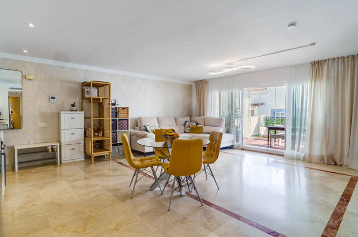 Image No.18-3 Bed Property for sale
