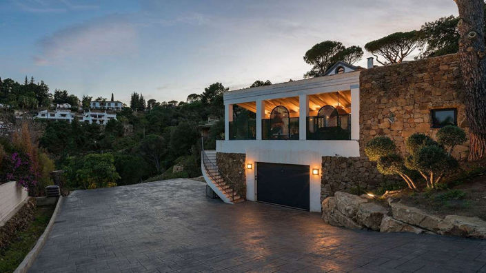 Image No.33-4 Bed Villa for sale