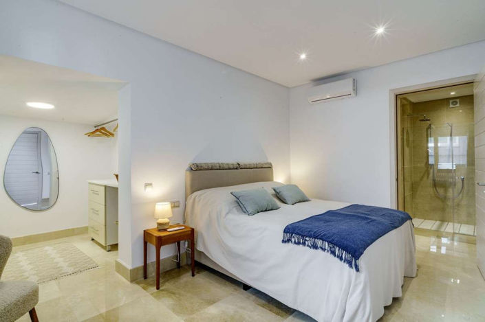 Image No.15-5 Bed Villa for sale