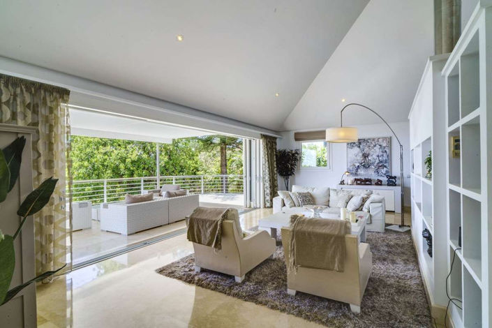 Image No.2-5 Bed Villa for sale