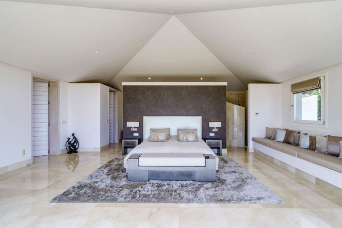 Image No.9-5 Bed Villa for sale