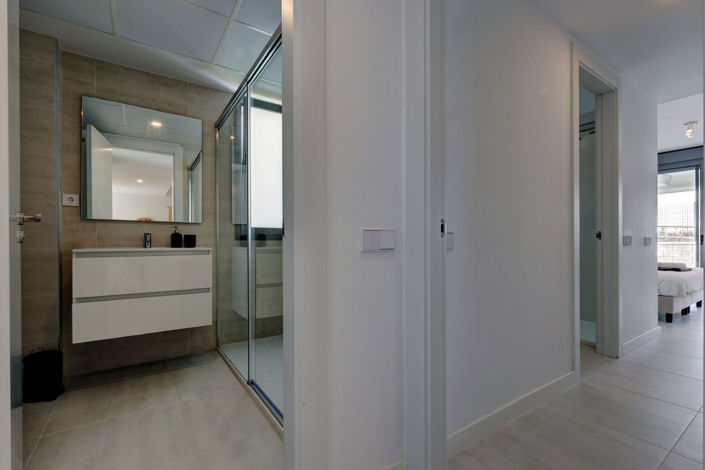 Image No.2-2 Bed Property for sale