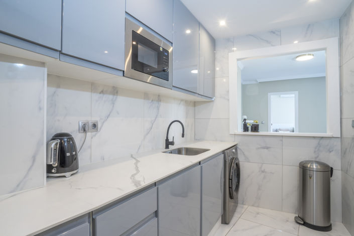 Image No.10-2 Bed Property for sale