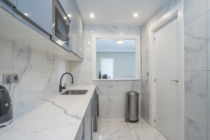 Image No.25-2 Bed Property for sale