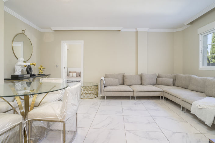 Image No.4-2 Bed Property for sale