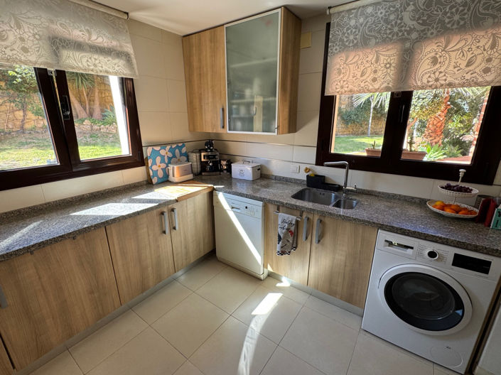 Image No.6-4 Bed Townhouse for sale