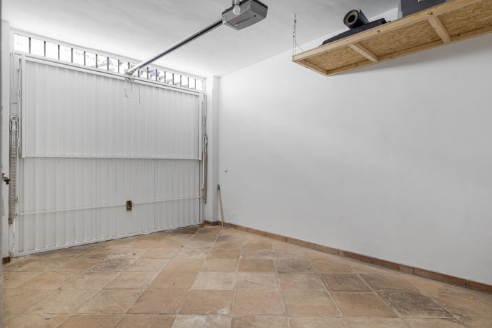 Image No.32-5 Bed Townhouse for sale