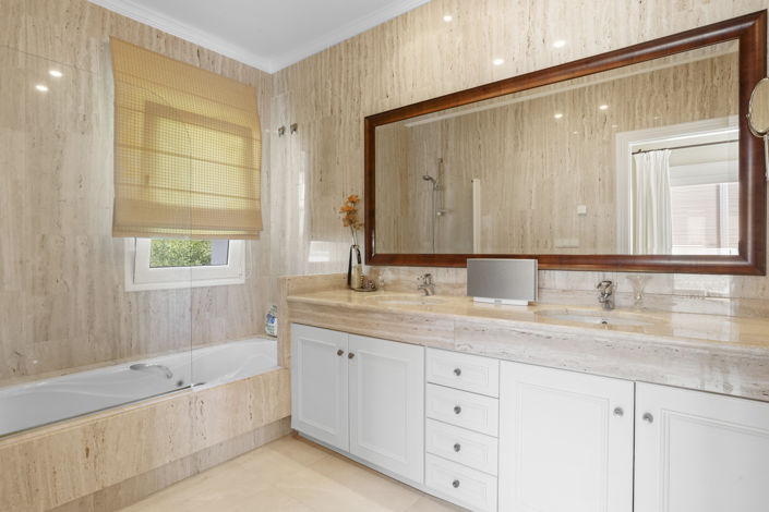 Image No.24-6 Bed Villa for sale