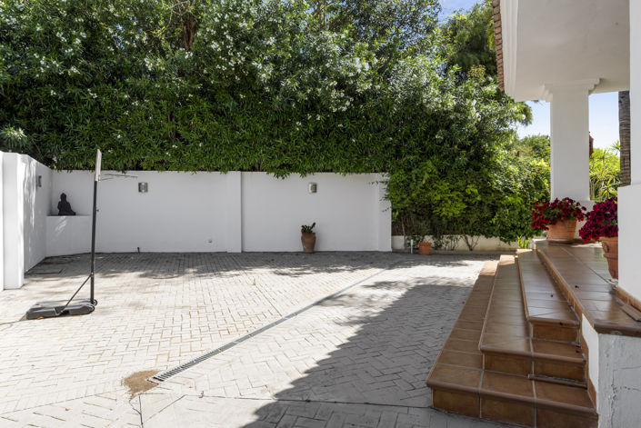 Image No.29-6 Bed Villa for sale