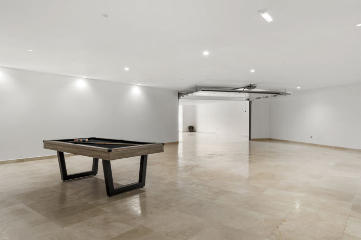 Image No.40-5 Bed Villa for sale