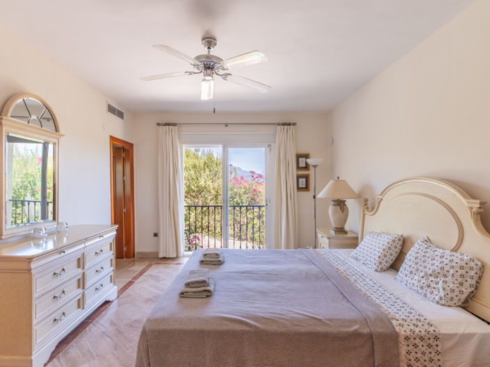 Image No.11-5 Bed Villa for sale