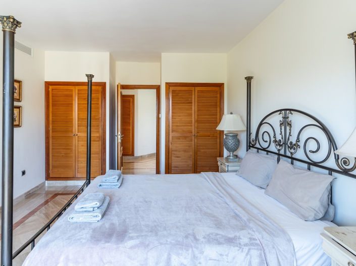 Image No.12-5 Bed Villa for sale