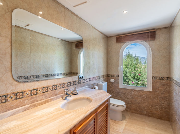 Image No.17-5 Bed Villa for sale