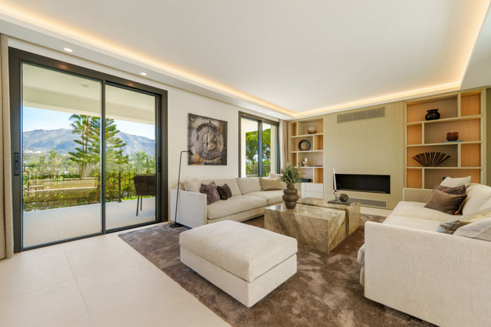 Image No.3-5 Bed Villa for sale