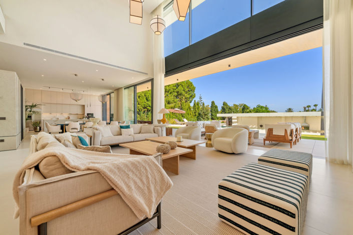 Image No.3-6 Bed Villa for sale