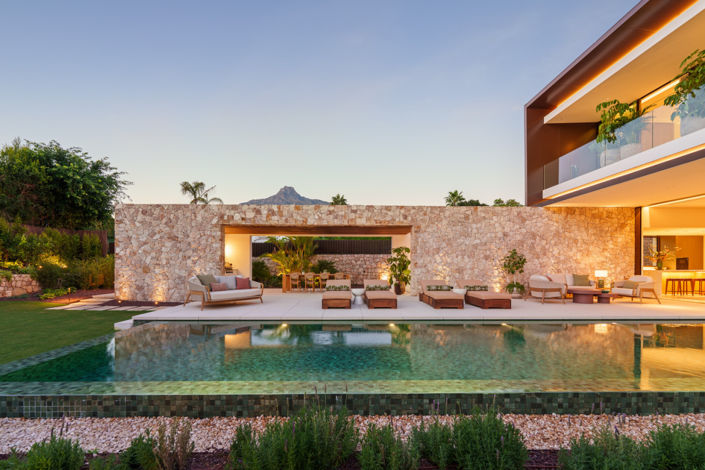 Image No.2-5 Bed Villa for sale
