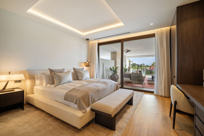 Image No.19-5 Bed Apartment for sale