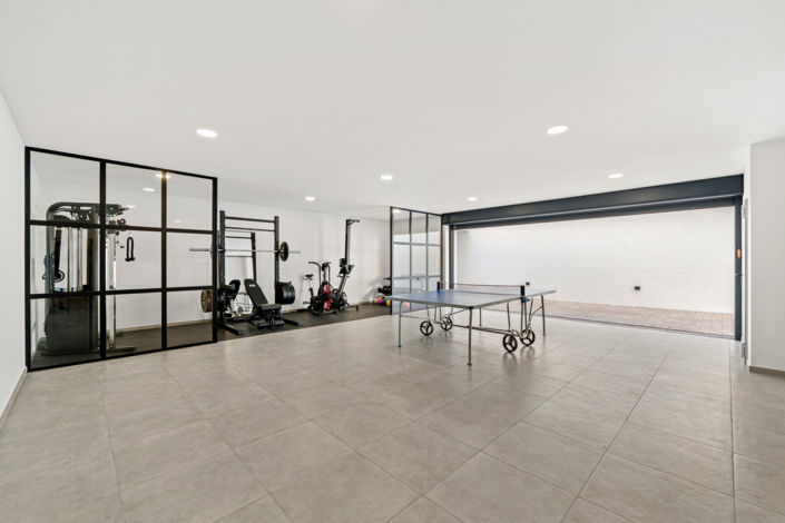 Image No.29-5 Bed Villa for sale