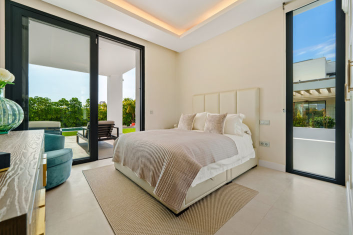 Image No.11-6 Bed Villa for sale