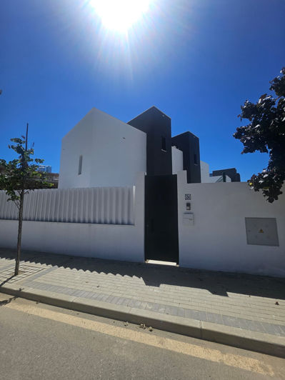 Image No.13-3 Bed Villa for sale