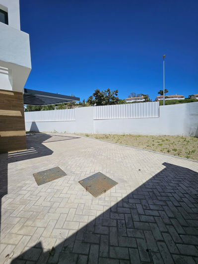 Image No.17-3 Bed Villa for sale