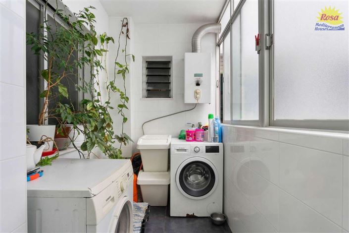 Image No.13-3 Bed Property for sale