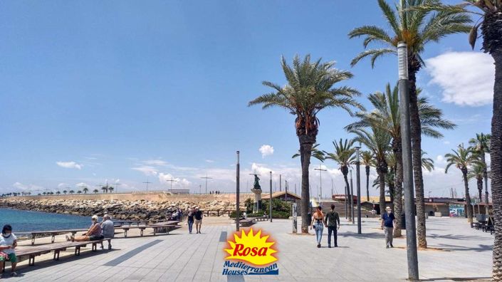 Image No.17-3 Bed Property for sale