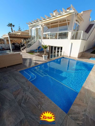 Image No.1-Chalet de 3 chambres à vendre à Orihuela Costa
