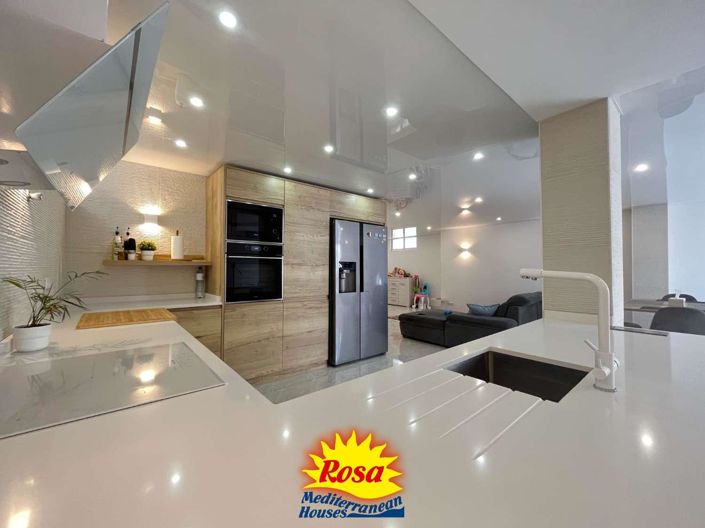 Image No.4-3 Bed Chalet for sale