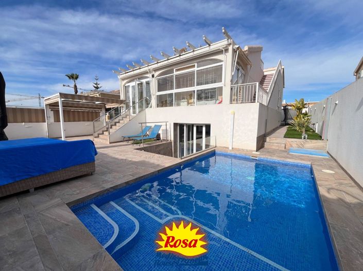 Image No.38-3 Bed Chalet for sale