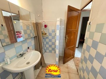 property183751956