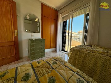 property188800647
