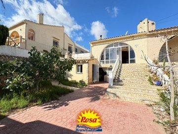 property189998452