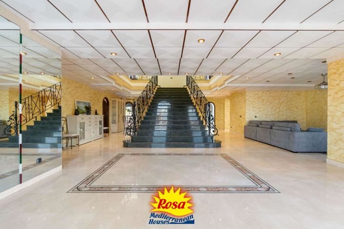 Image No.9-4 Bed Villa for sale