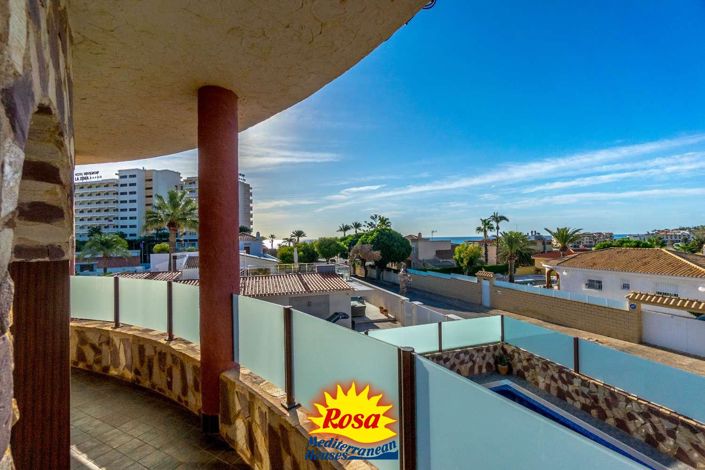 Image No.25-4 Bed Villa for sale