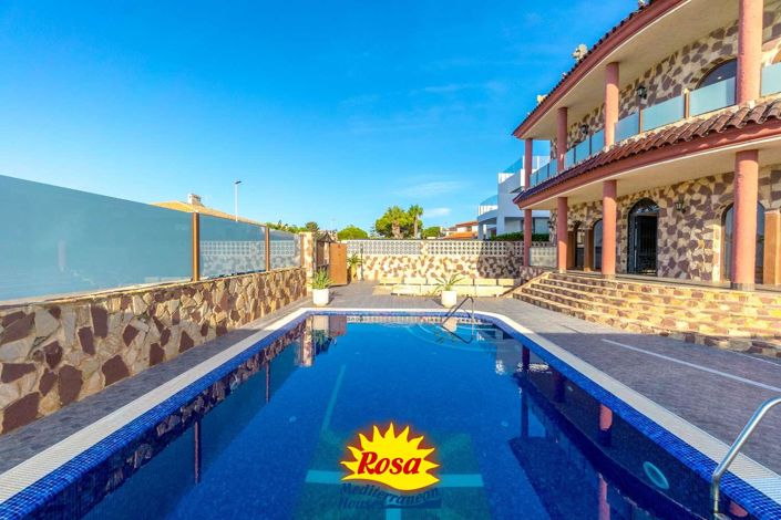 Image No.7-4 Bed Villa for sale