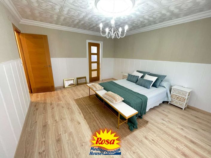 Image No.27-5 Bed Chalet for sale