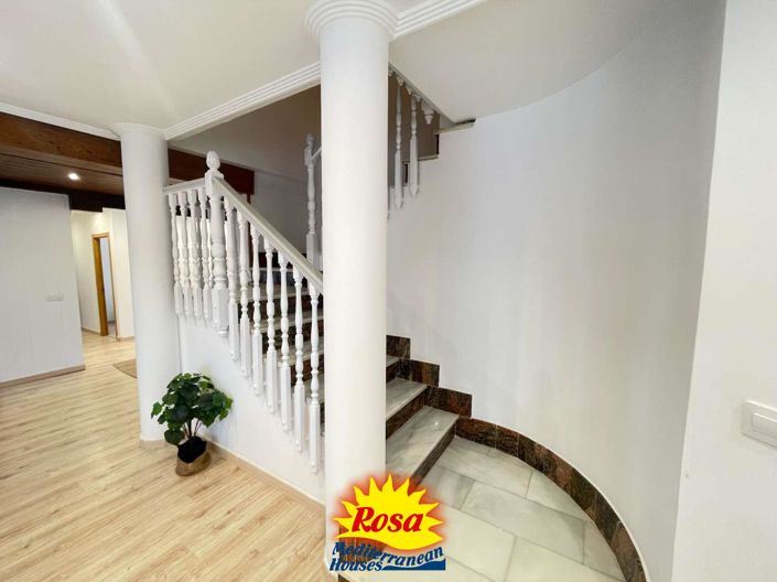 Image No.29-5 Bed Chalet for sale