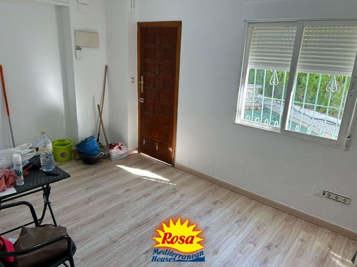 Image No.19-5 Bed Chalet for sale