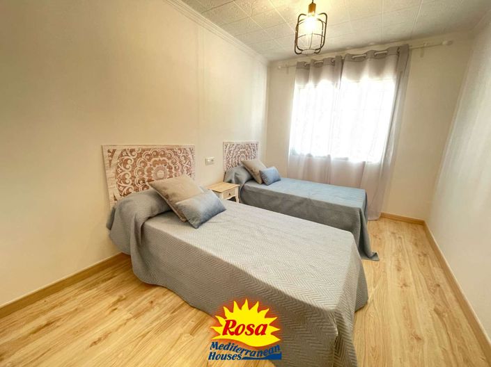 Image No.30-5 Bed Chalet for sale