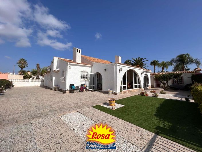 Image No.1-Chalet de 4 chambres à vendre à Orihuela Costa