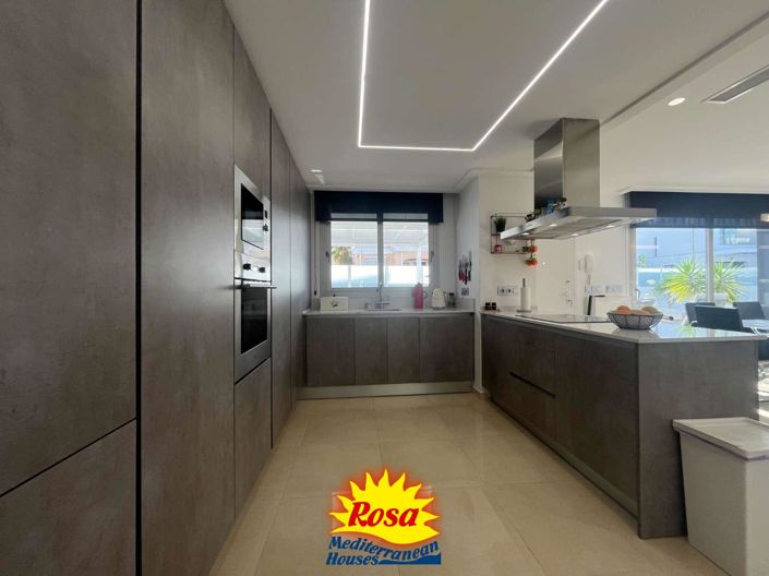 Image No.26-Villa de 4 chambres à vendre à Villamartin