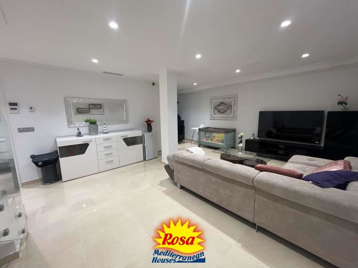 Image No.33-Villa de 4 chambres à vendre à Villamartin