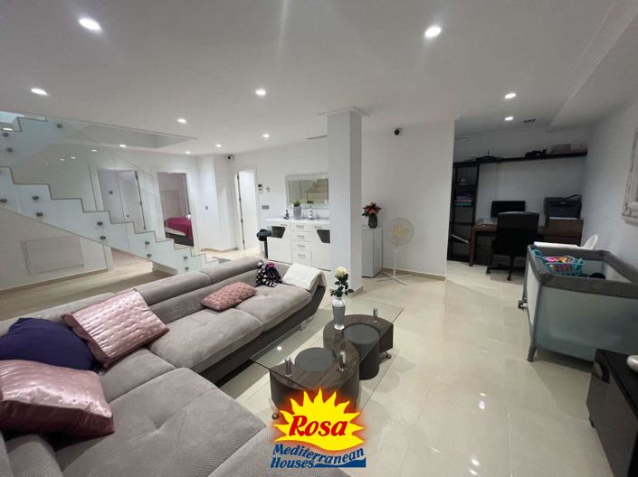 Image No.35-Villa de 4 chambres à vendre à Villamartin